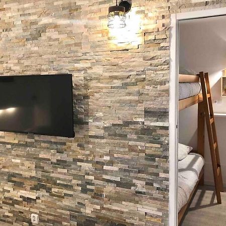 Grand Studio Cabine 30 M² Centre Ville, Refait A Neuf Pour Vous ! Climatise ลา กร็องเดอ-ม็อต ภายนอก รูปภาพ